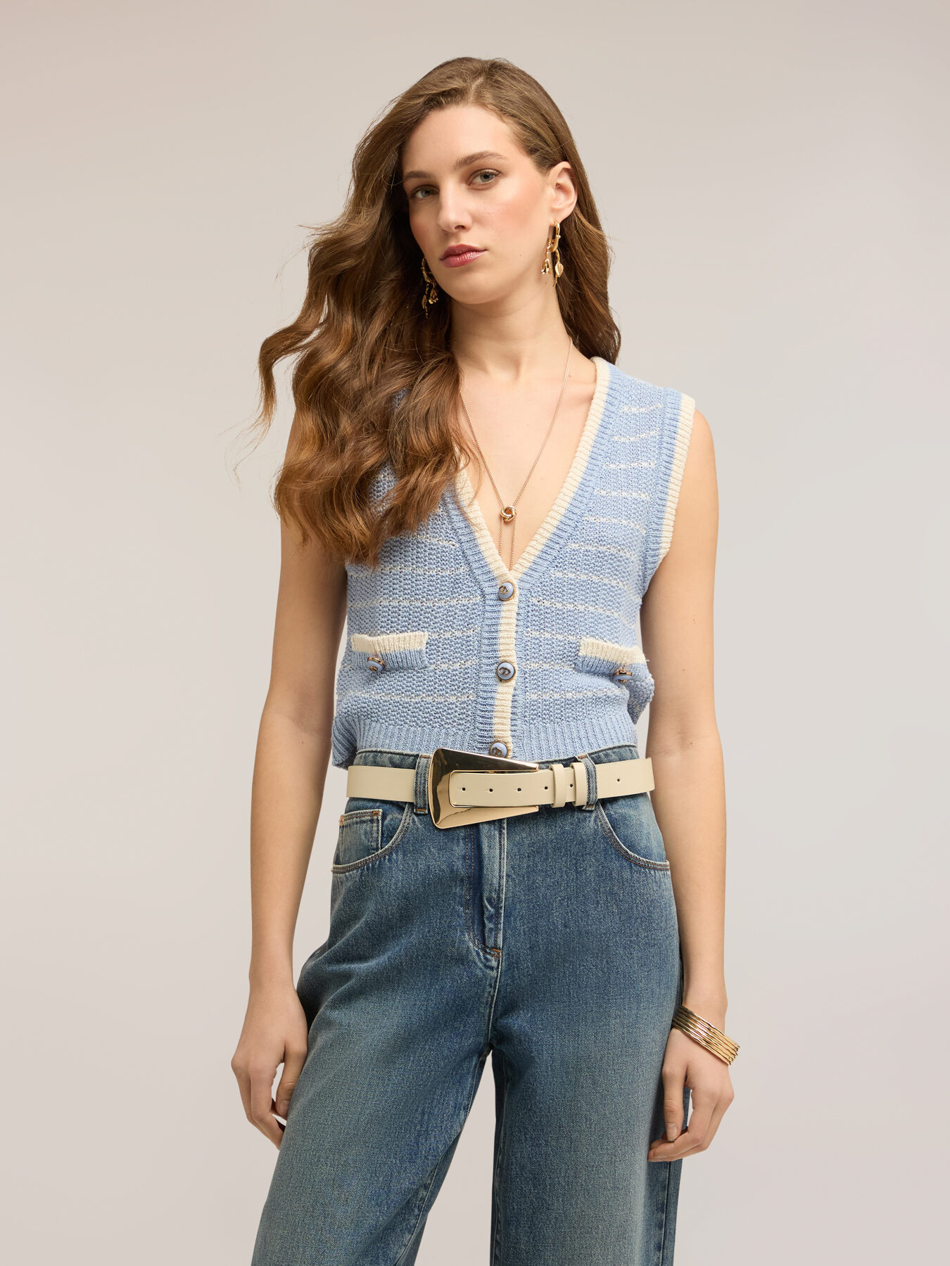 Cropped knit vest image number 3