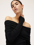 Schulterfreier Pullover aus Wolle image number 2