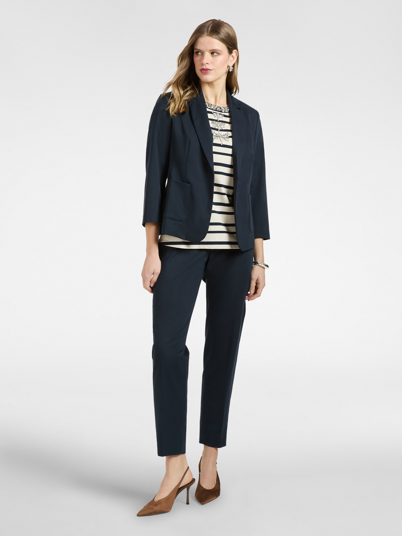 Blazer de raso el&aacute;stico image number 3