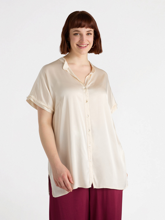 Short-sleeved satin shirt