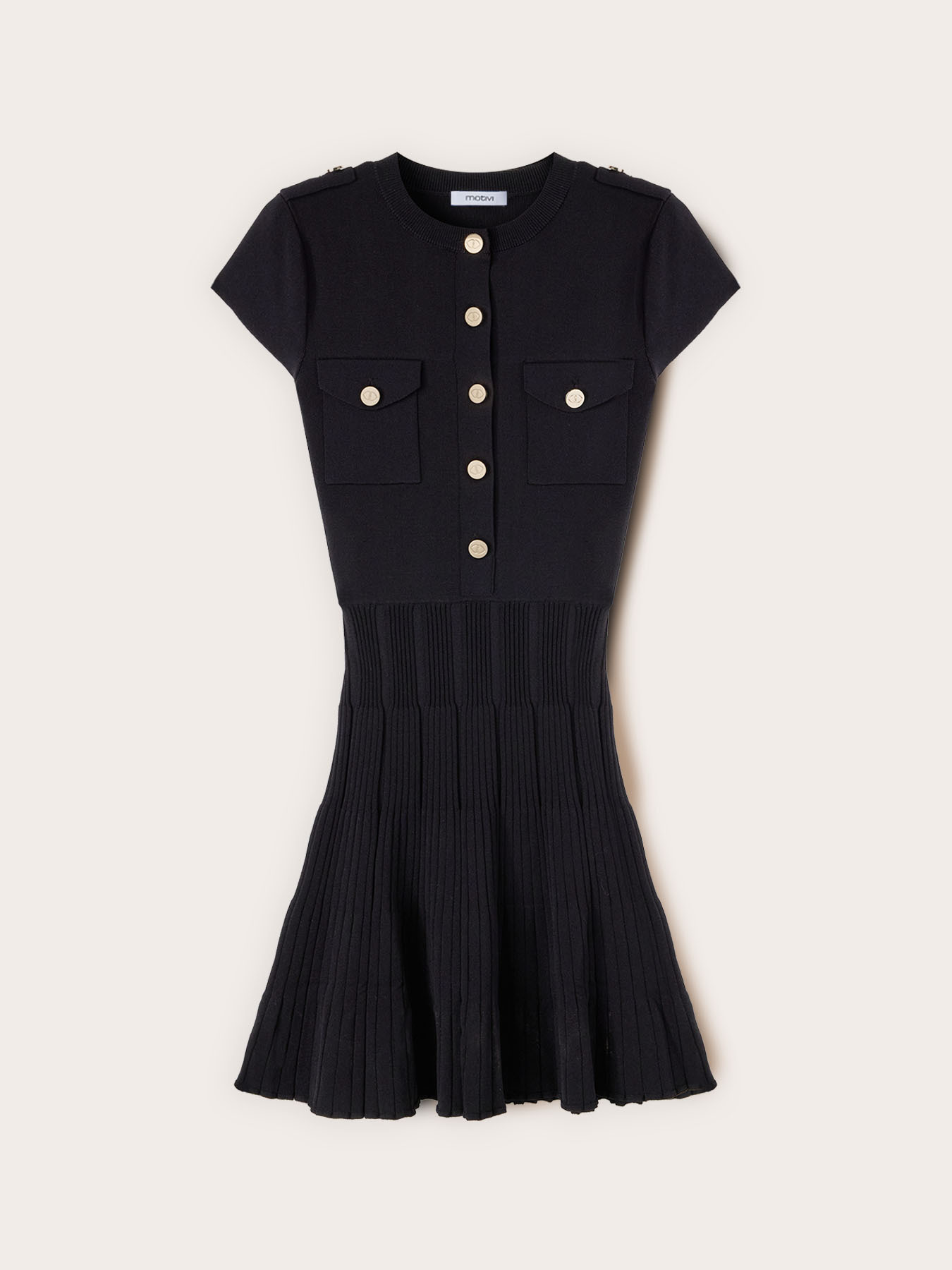 Flare knit dress with buttons image number 4