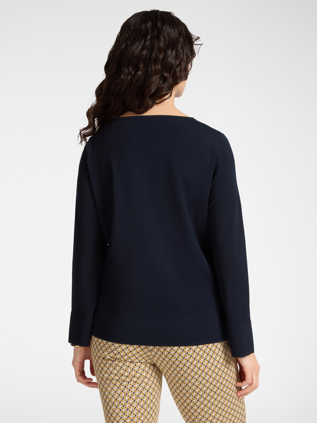 Solid color sweater image number 1