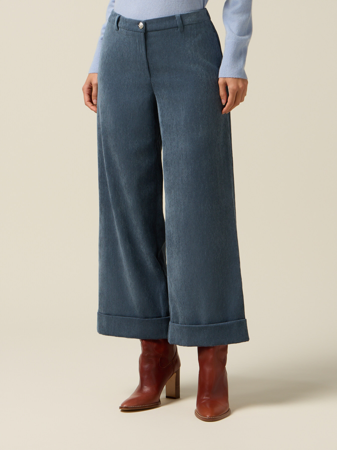 Pantaloni cropped in velluto image number 3