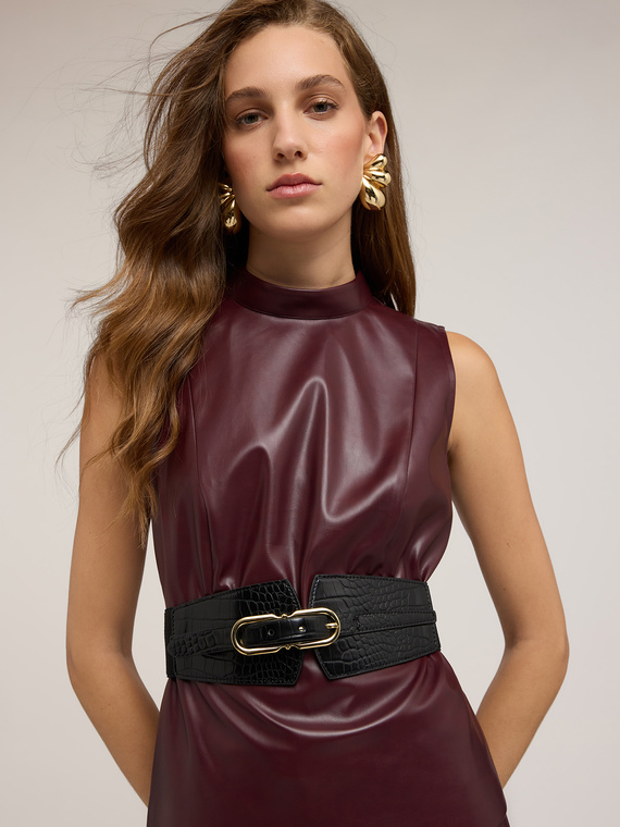 High-waisted elastic belt with metal buckle