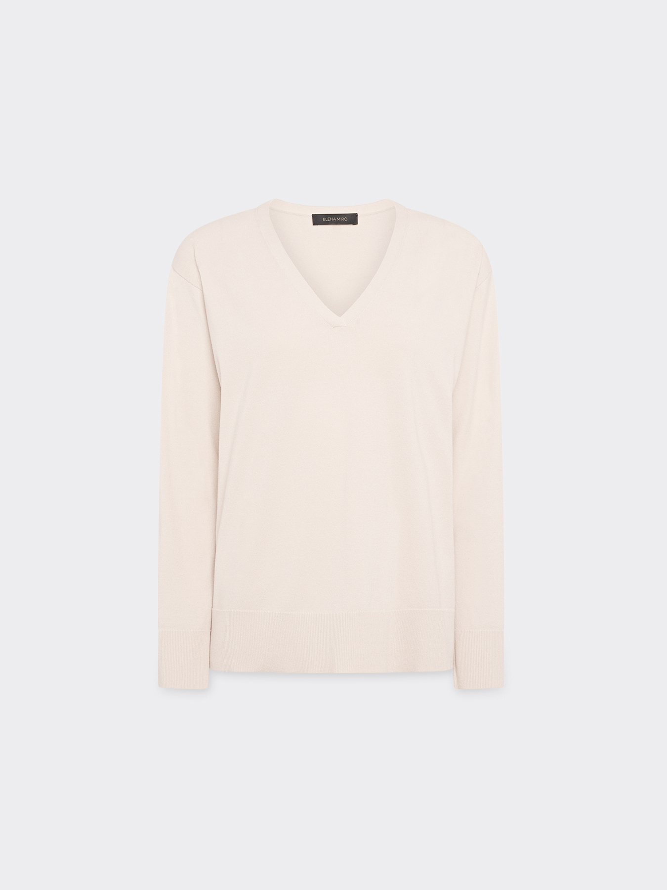 Suéter de cuello en V image number 4