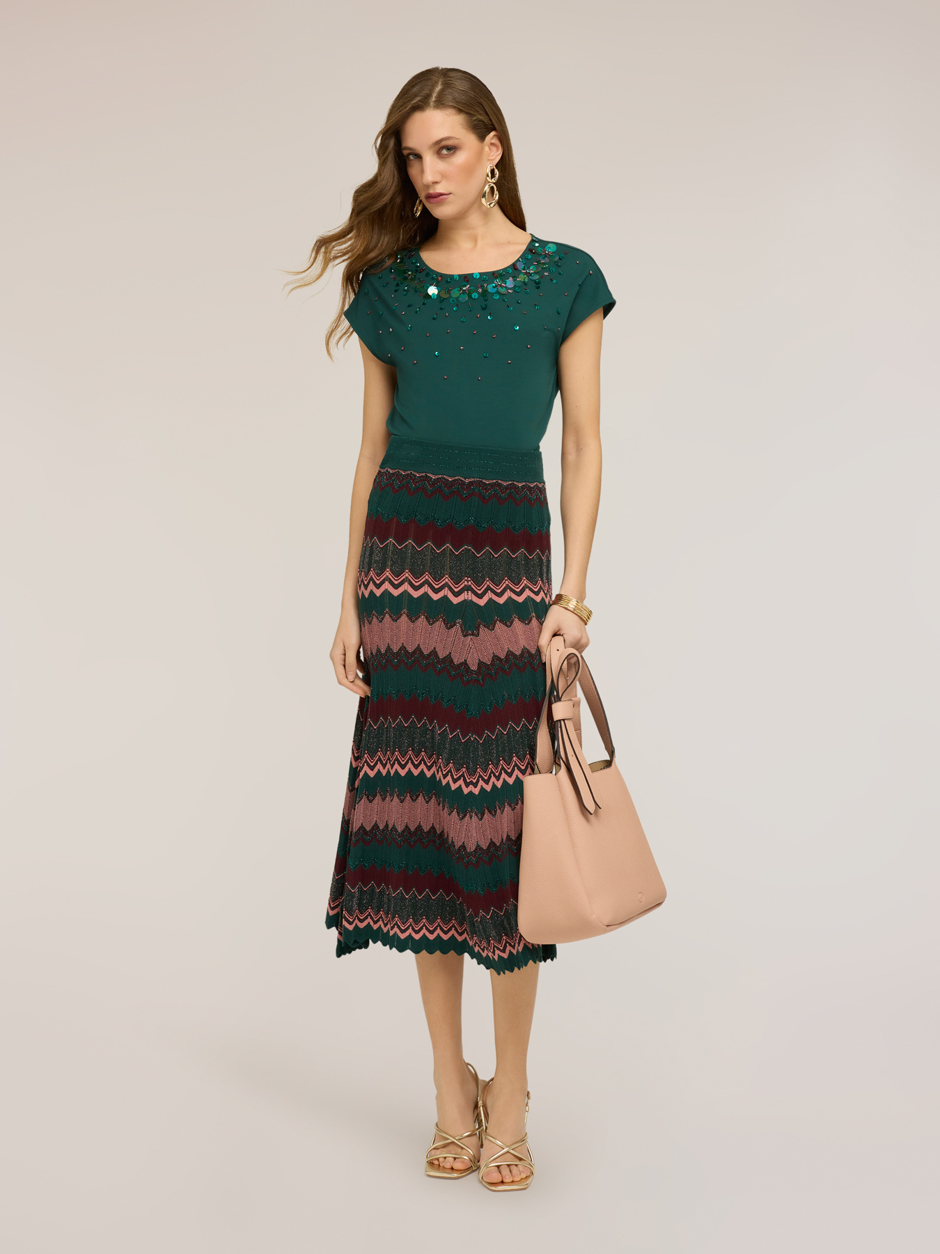 T-shirt with sequin embroidery image number 2