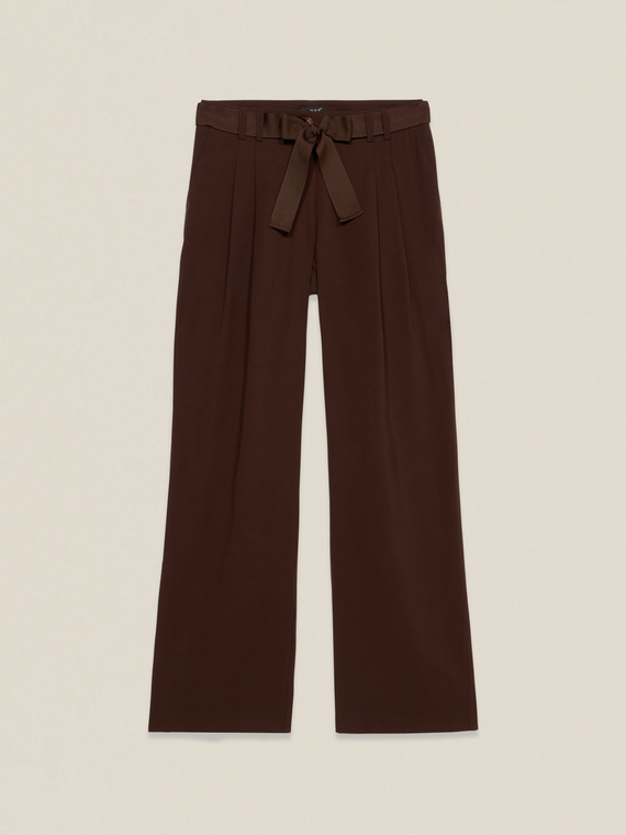 Pantaloni fluizi cu curea
