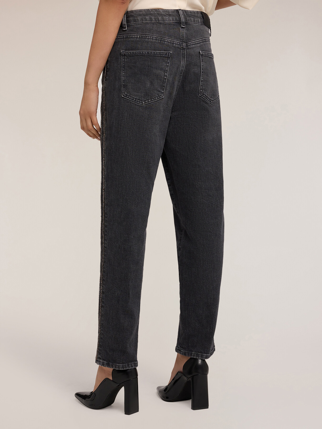 MUM-Fit-Jeans mit seitlicher Steinbestickung image number 1