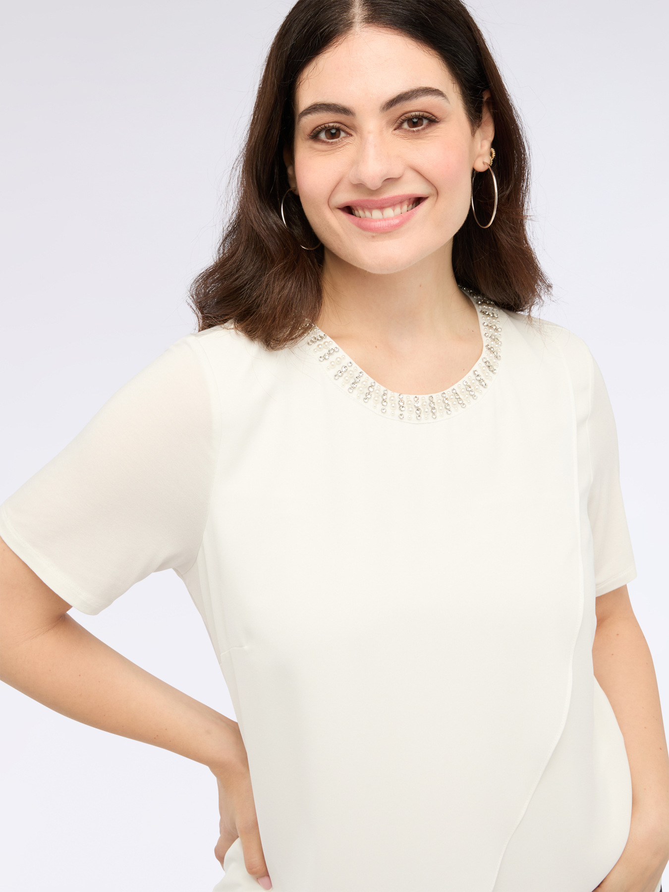 T-shirt bimaterica con applicazioni gioiello image number 2