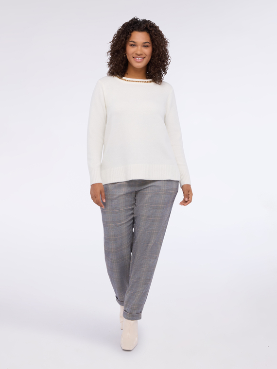 Pull ras-du-cou avec chaîne métallique