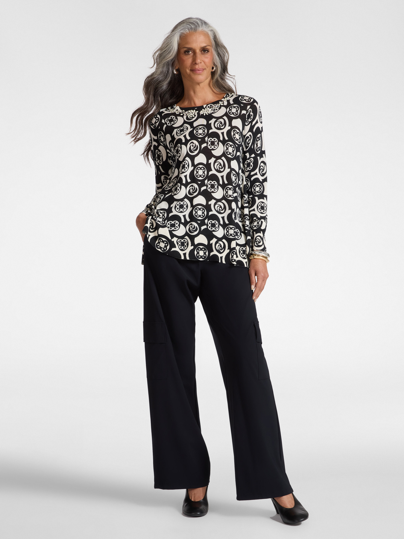 Printed sweater with embroidery image number 3