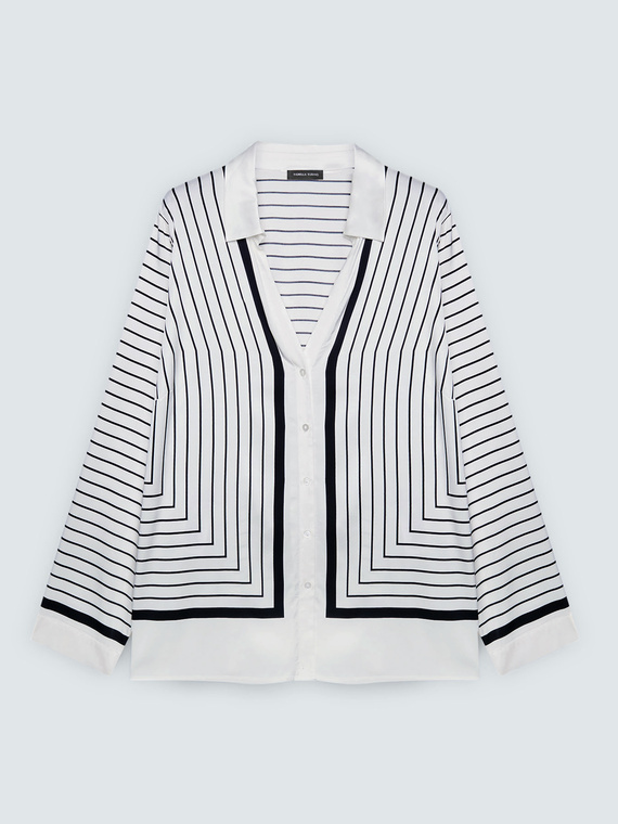 Camicia a righe con scollo a V