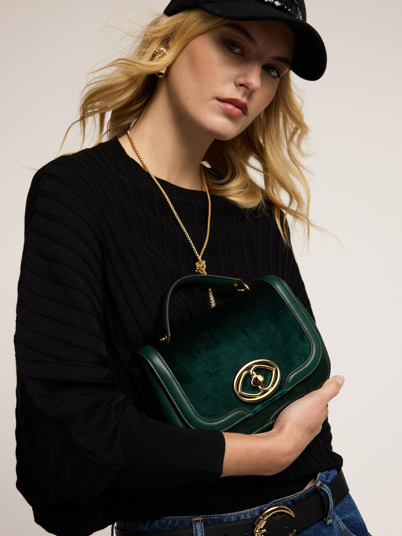 Shoulder bag in tessuto spalmato e velluto image number 0