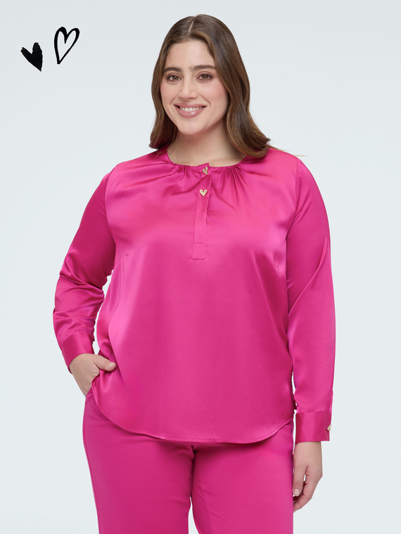 Bluse aus Satin mit herzf&ouml;rmigen Kn&ouml;pfen