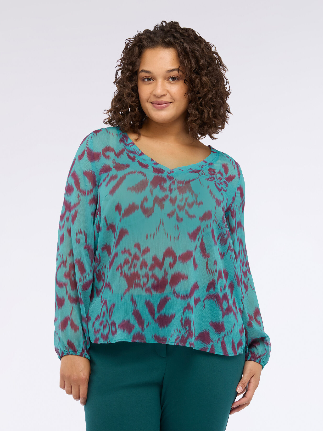 Bluse mit abstraktem Druck aus Crêpe image number 0