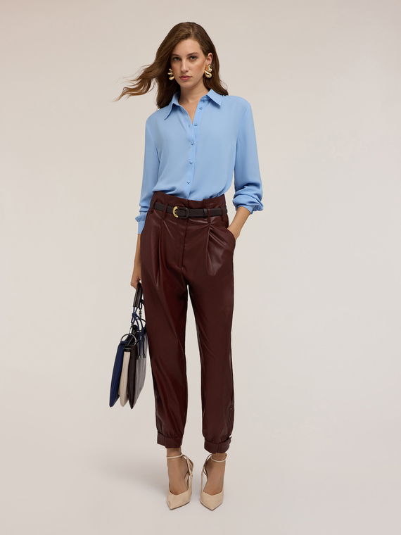 Chemise avec boutons recouverts