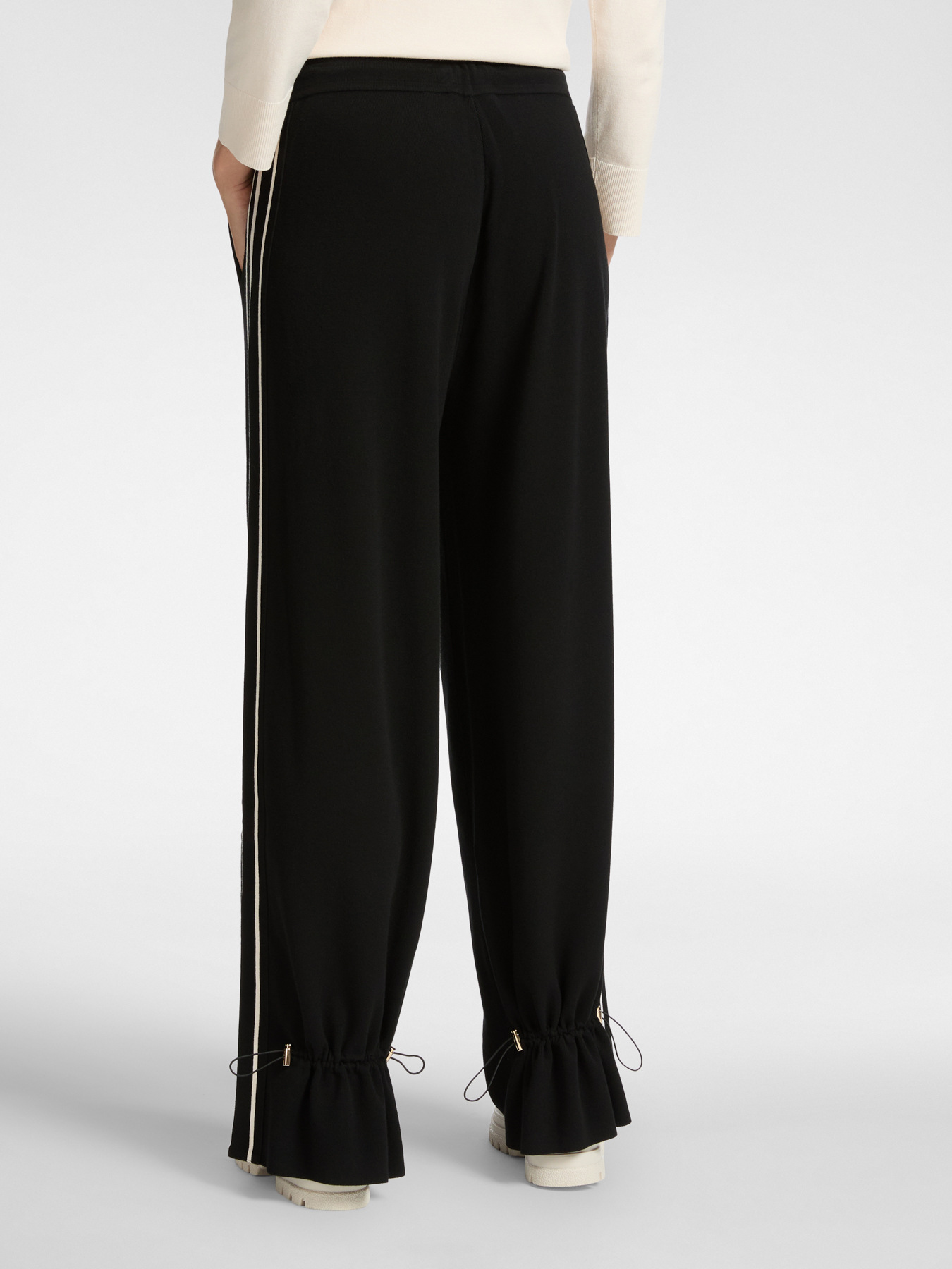 Pantalon en tricot à jambes larges image number 1