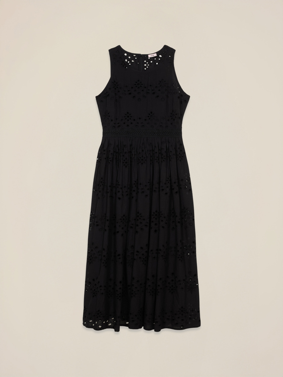 Rochie evazată din dantelă brodată