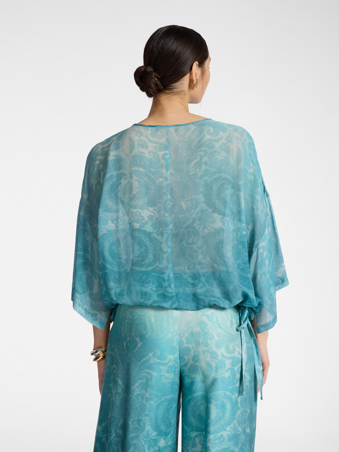 Blusa in georgette stampata image number 1