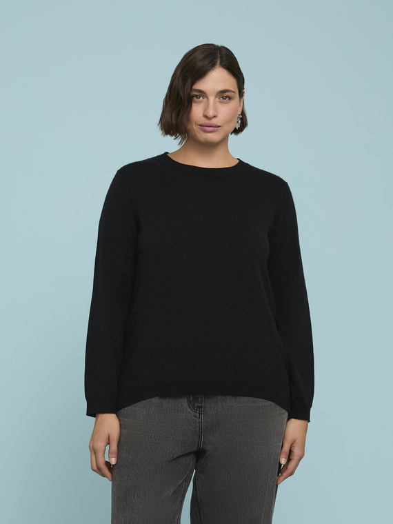 Crew neck sweater in viscose blend