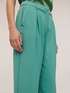Pantalon large en satin avec passepoil latéral image number 4