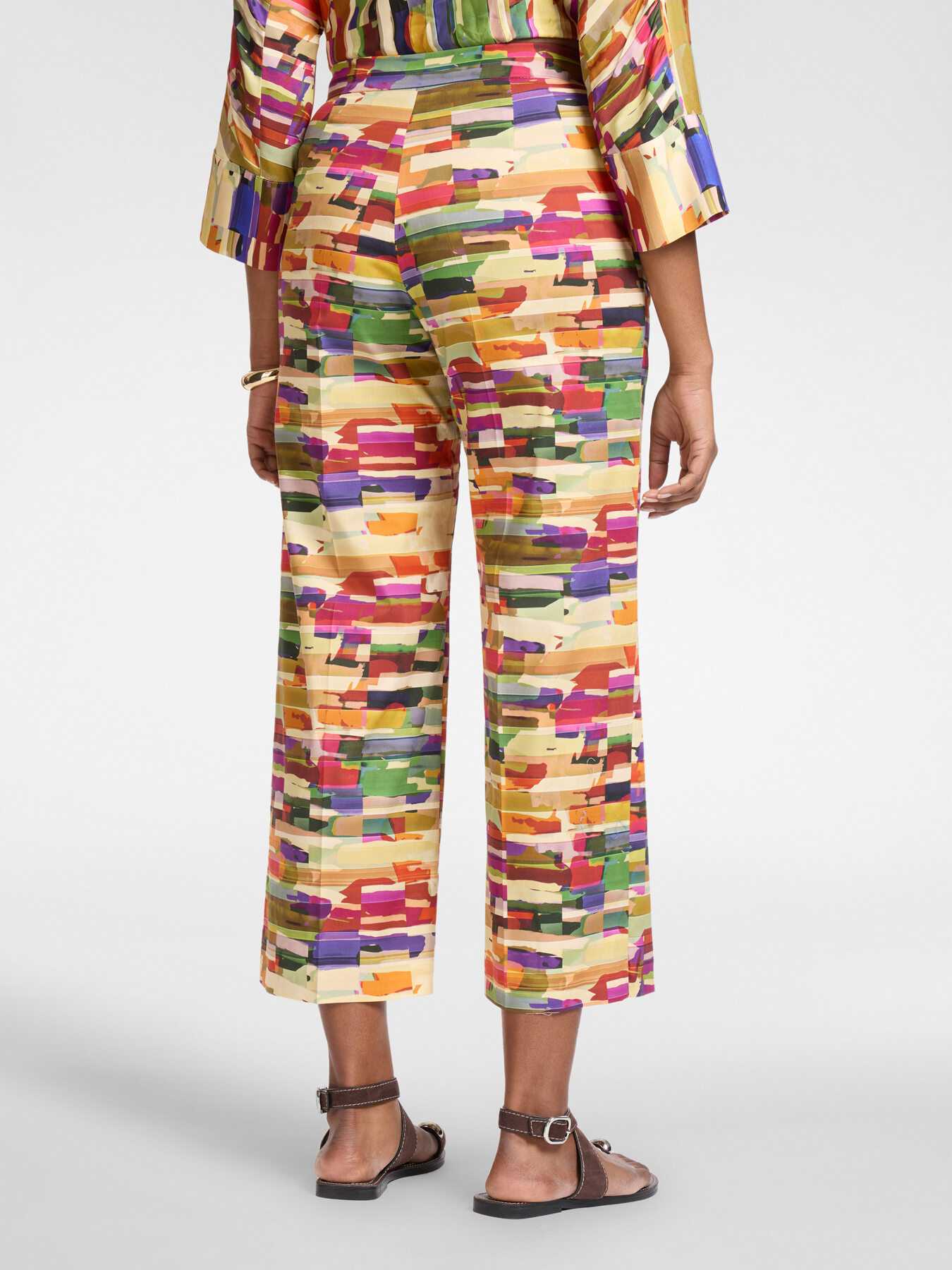 Printed cropped trousers image number 1