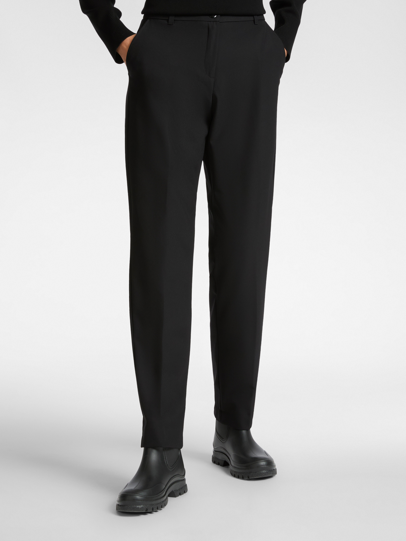 Chinos in technical fabric image number 2