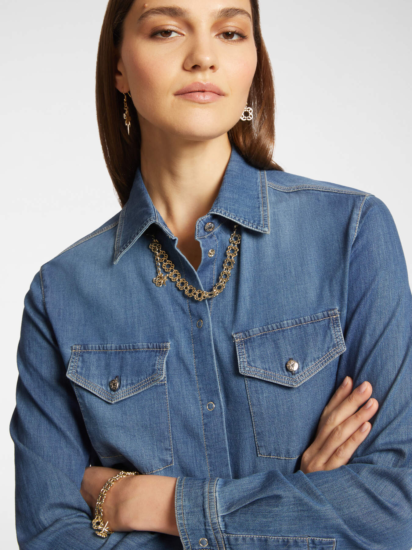 Camisa de chambray, com colar image number 3