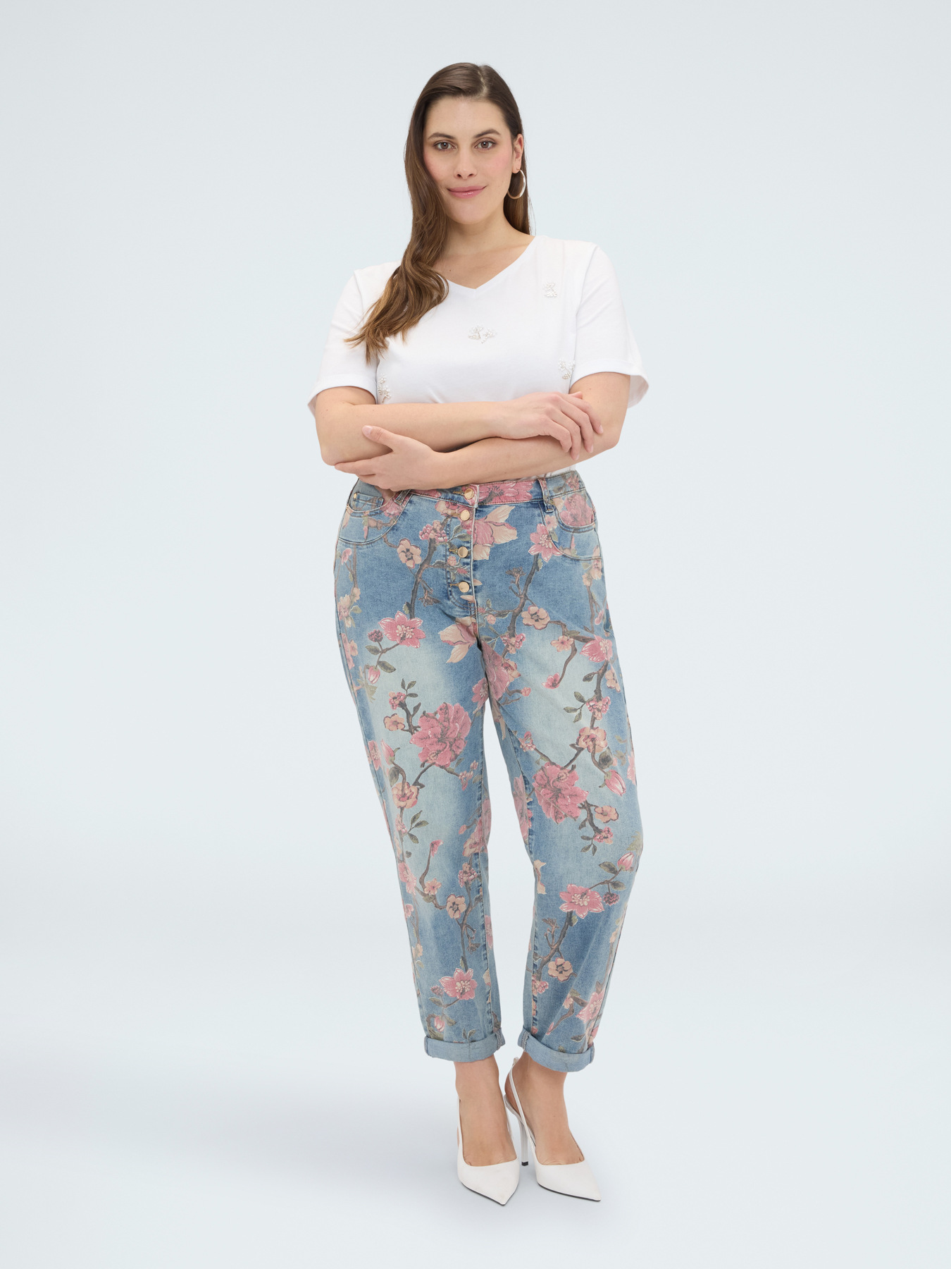 Barrel Jeans with floral print image number 0