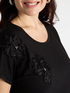 T-Shirt mit aufgestickten Blumen image number 3