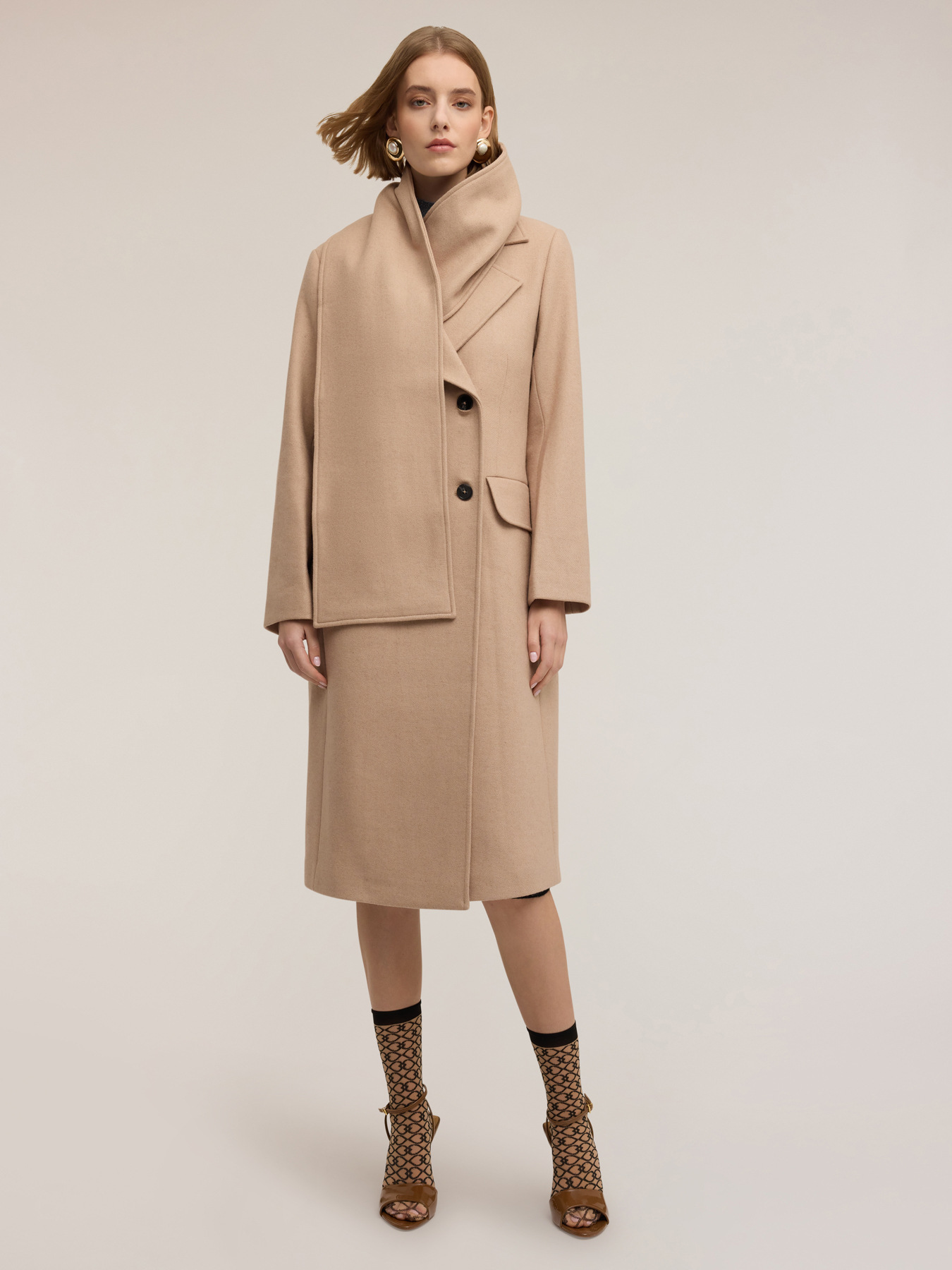 Cappotto doppiopetto con motivo sciarpa image number 2