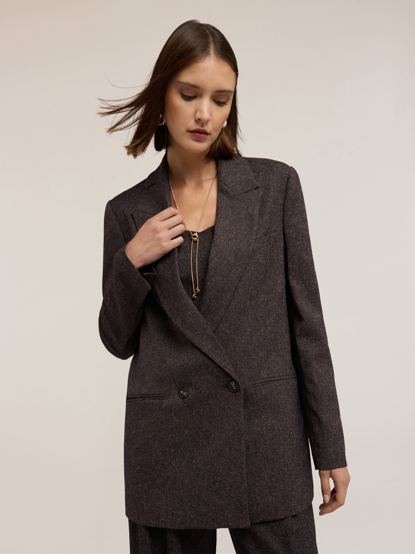 Strukturierter doppelreihiger Blazer aus Polyviskose image number 2