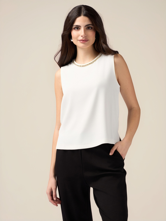 Top fluid cu aplicații decorative