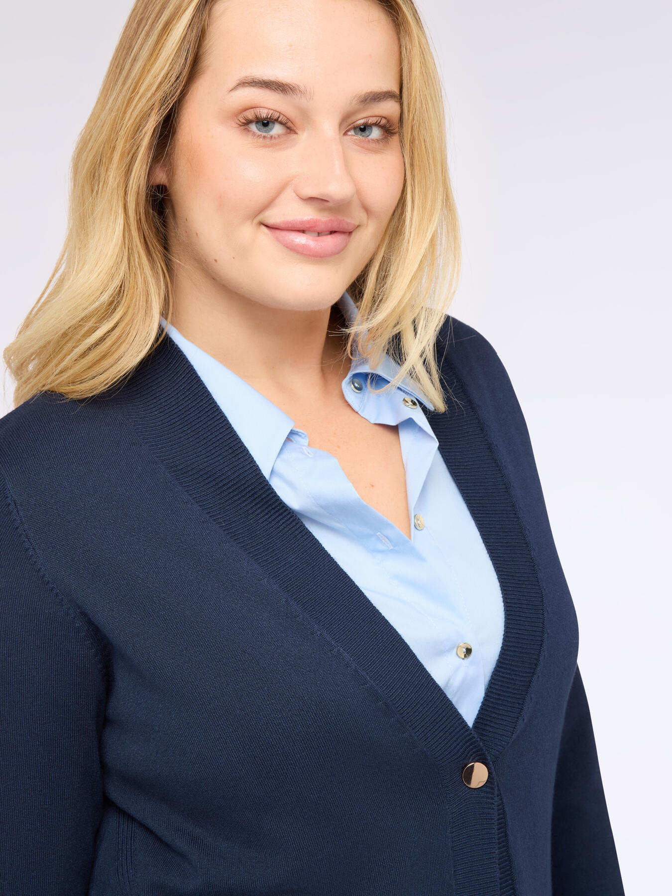 Viscose blend cardigan image number 3