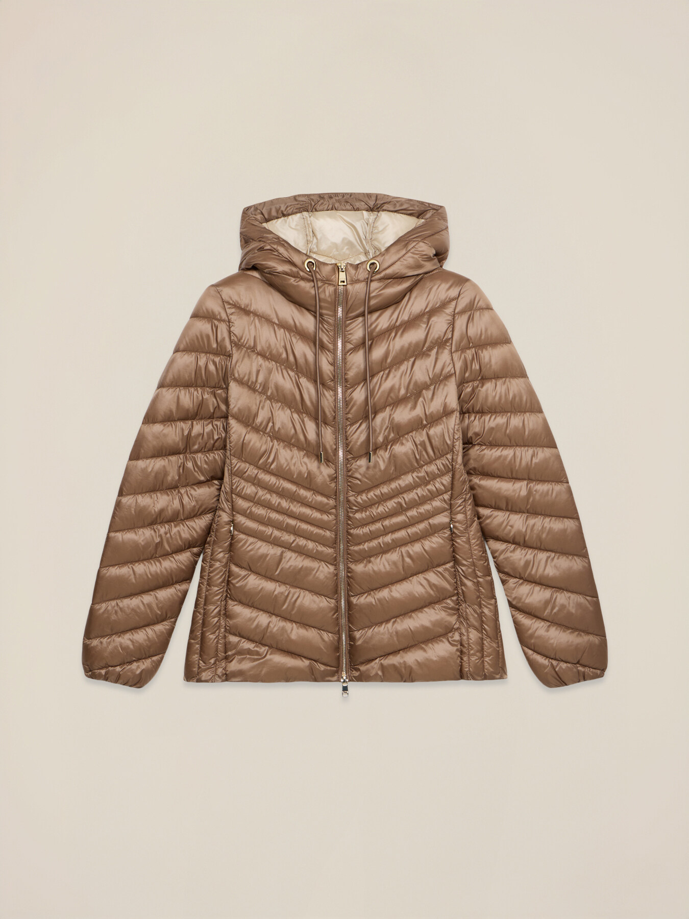 Lightweight hooded down jacket image number 3