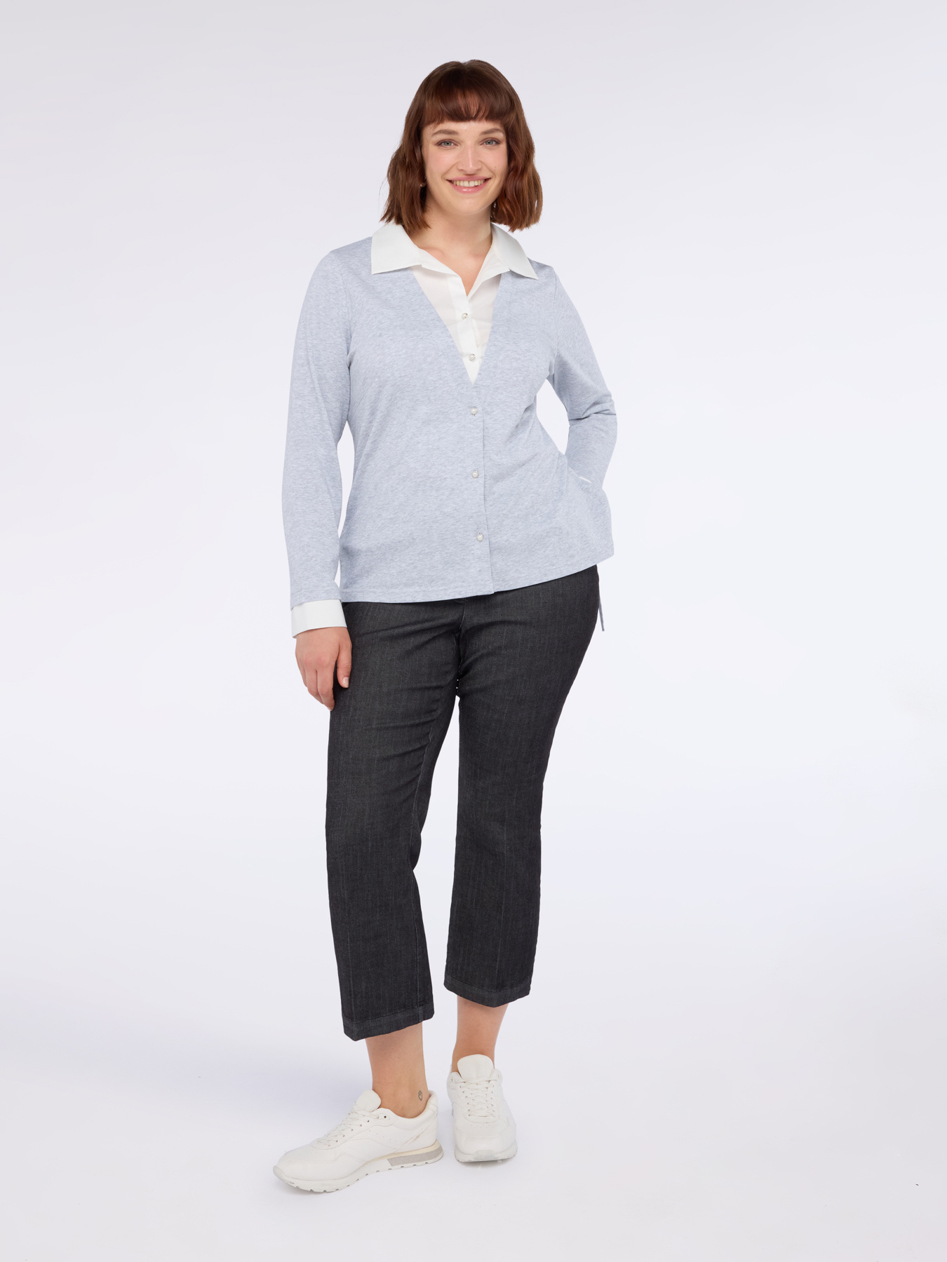 Jeans kick flare con bottoni gioiello image number 3