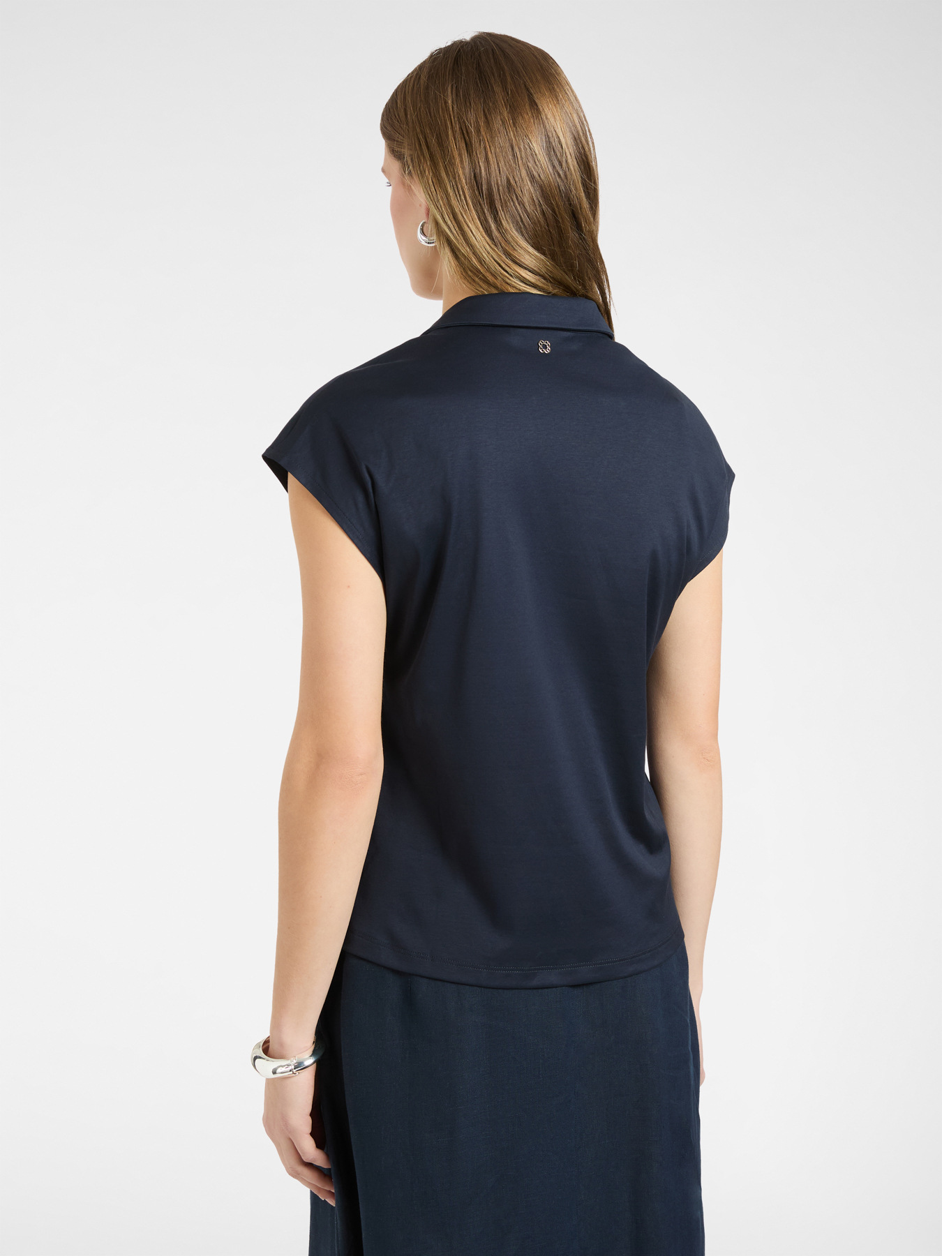 T-shirt with collar image number 1