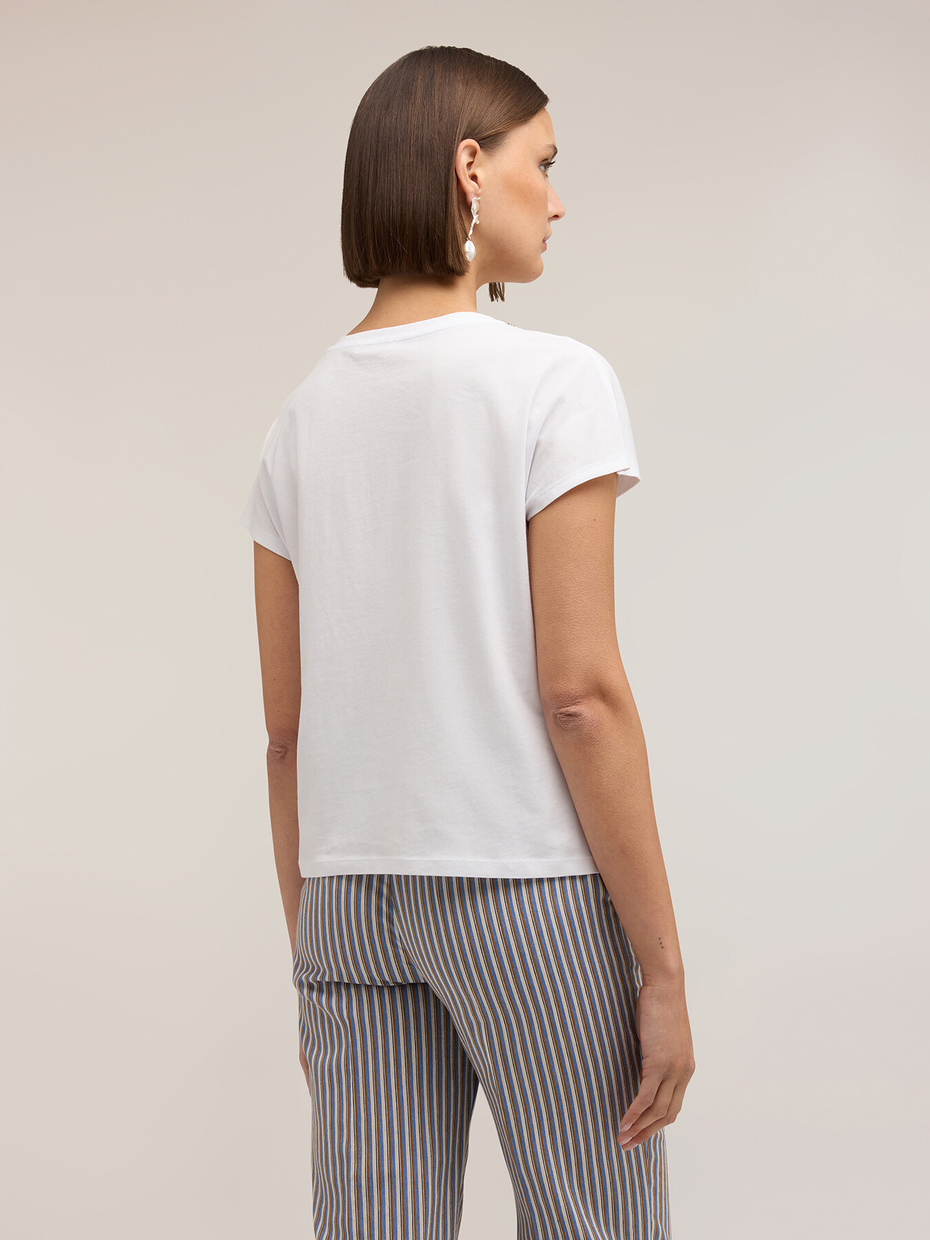 Tricou cu fundă din strasuri image number 1
