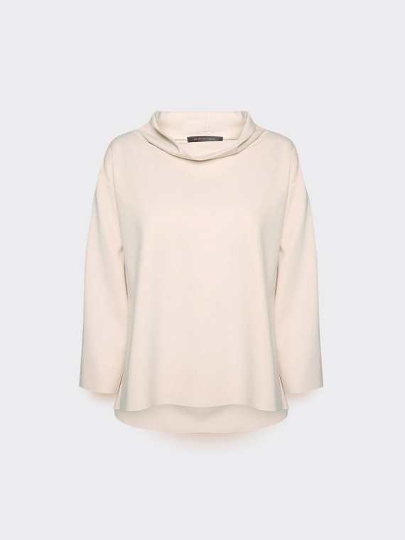 T-shirt with soft collar