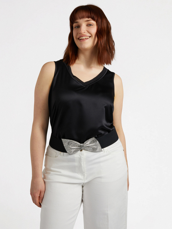 Belt with bow