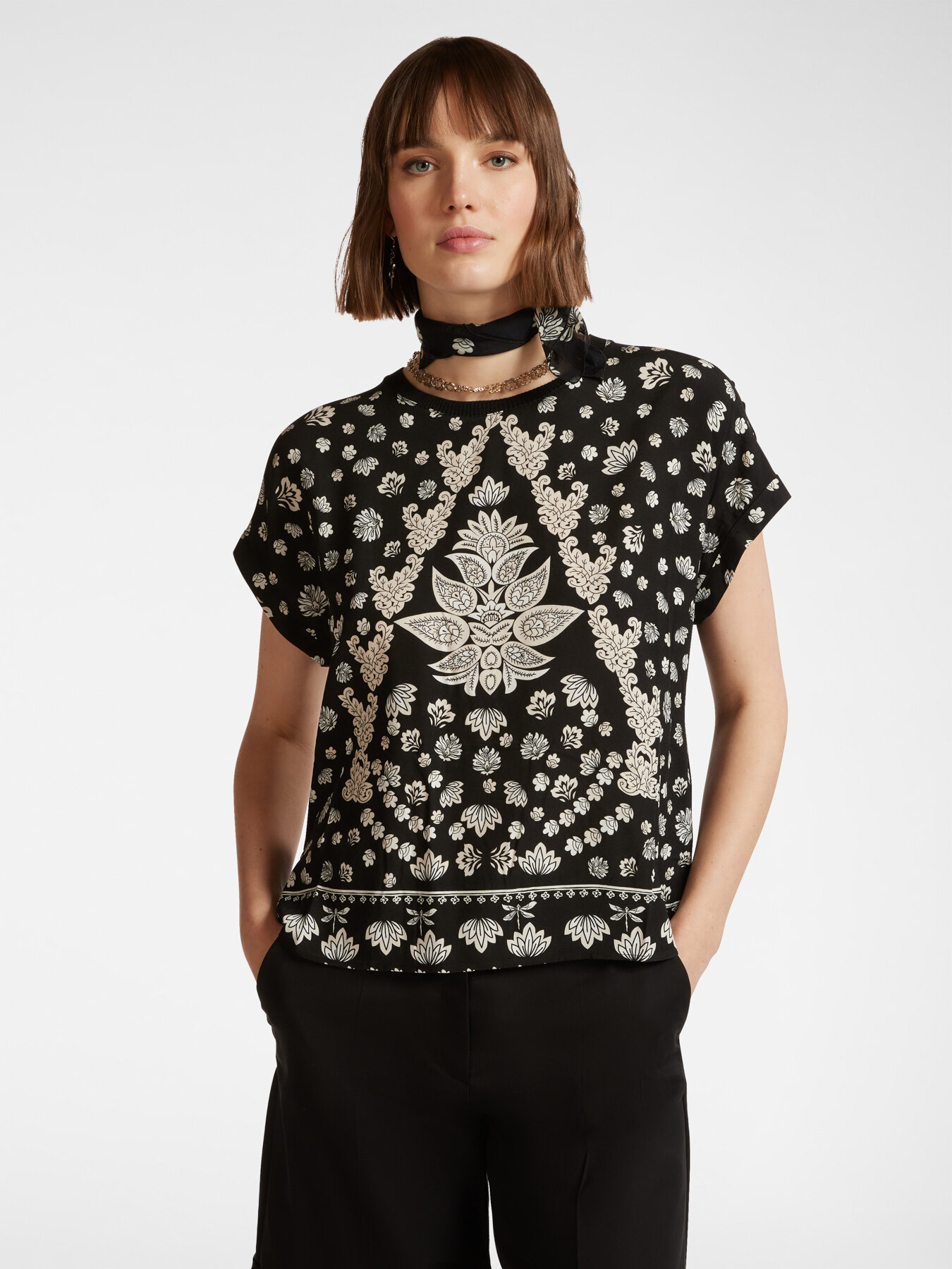 Camiseta estampada image number 0