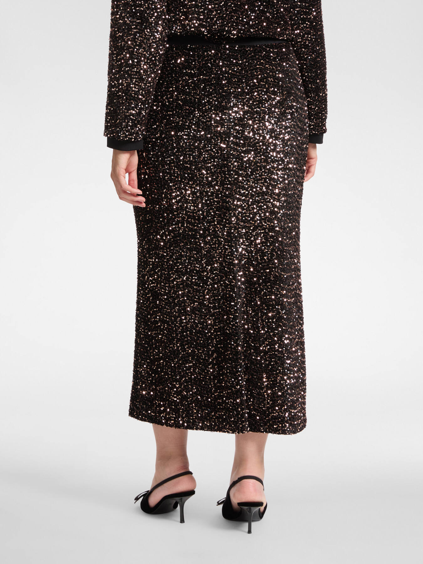 Sequined skirt image number 1