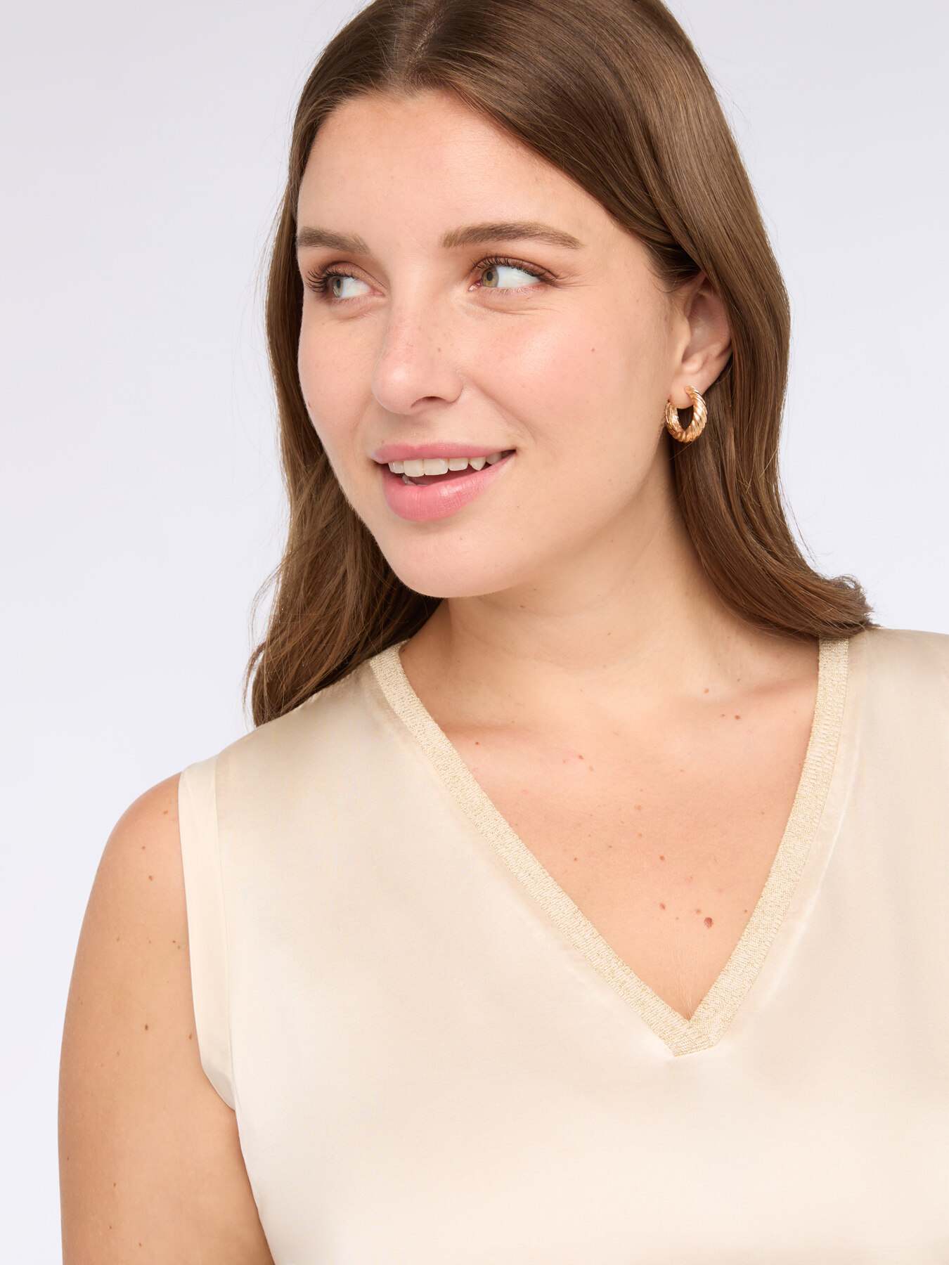 Satin-Top mit V-Ausschnitt image number 3