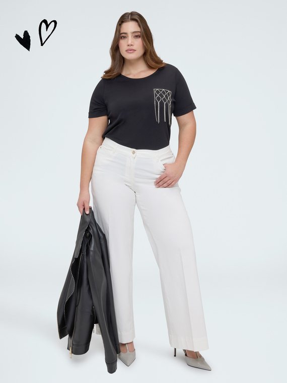 T-Shirt aus Baumwolle mit dekorierter Brusttasche