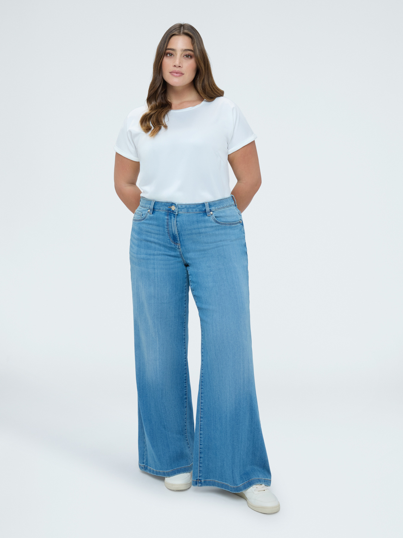 Jeans Wide Leg Waschung Light Blue image number 4
