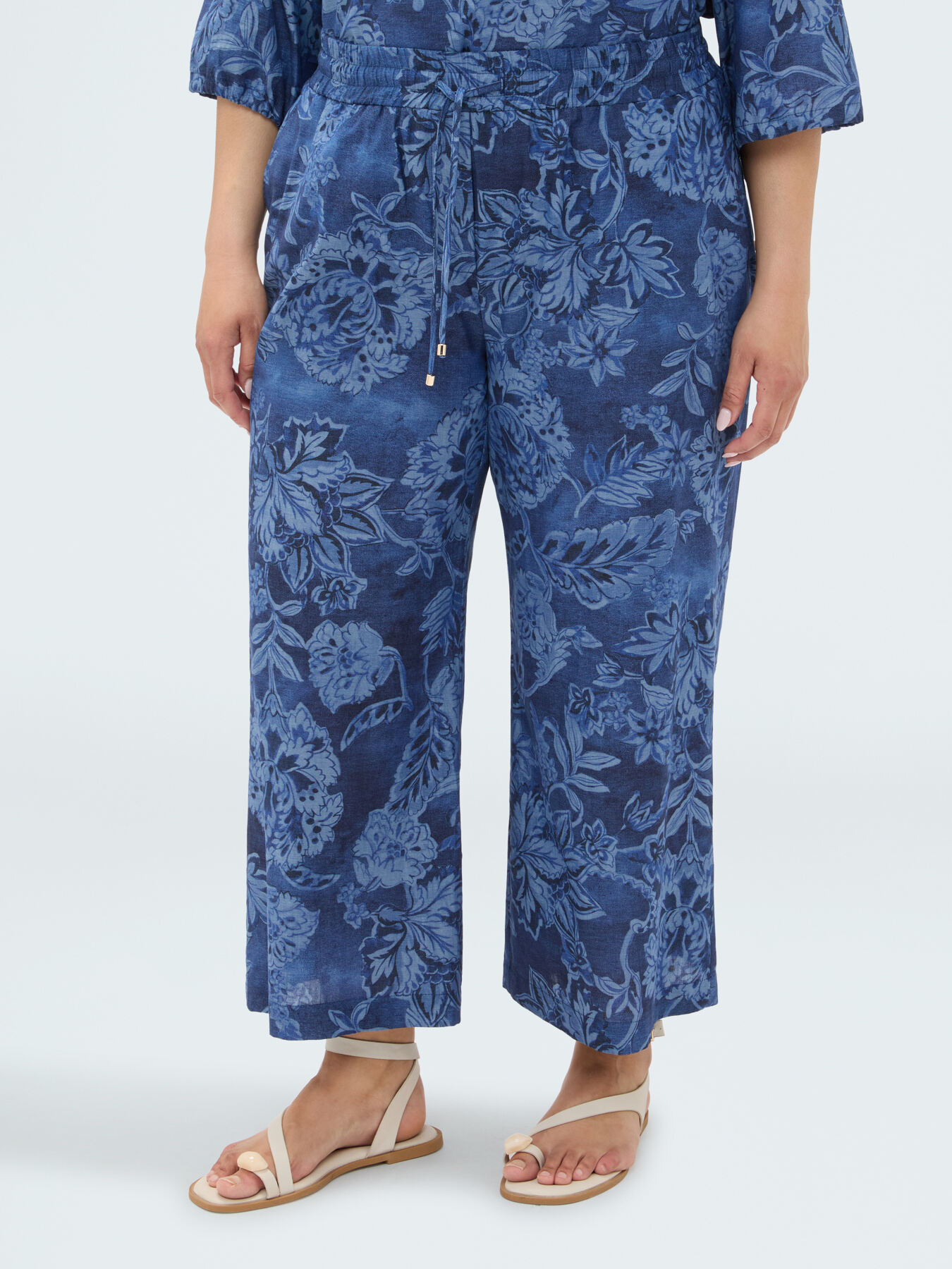 Cropped Hose aus Chambray mit Print image number 0