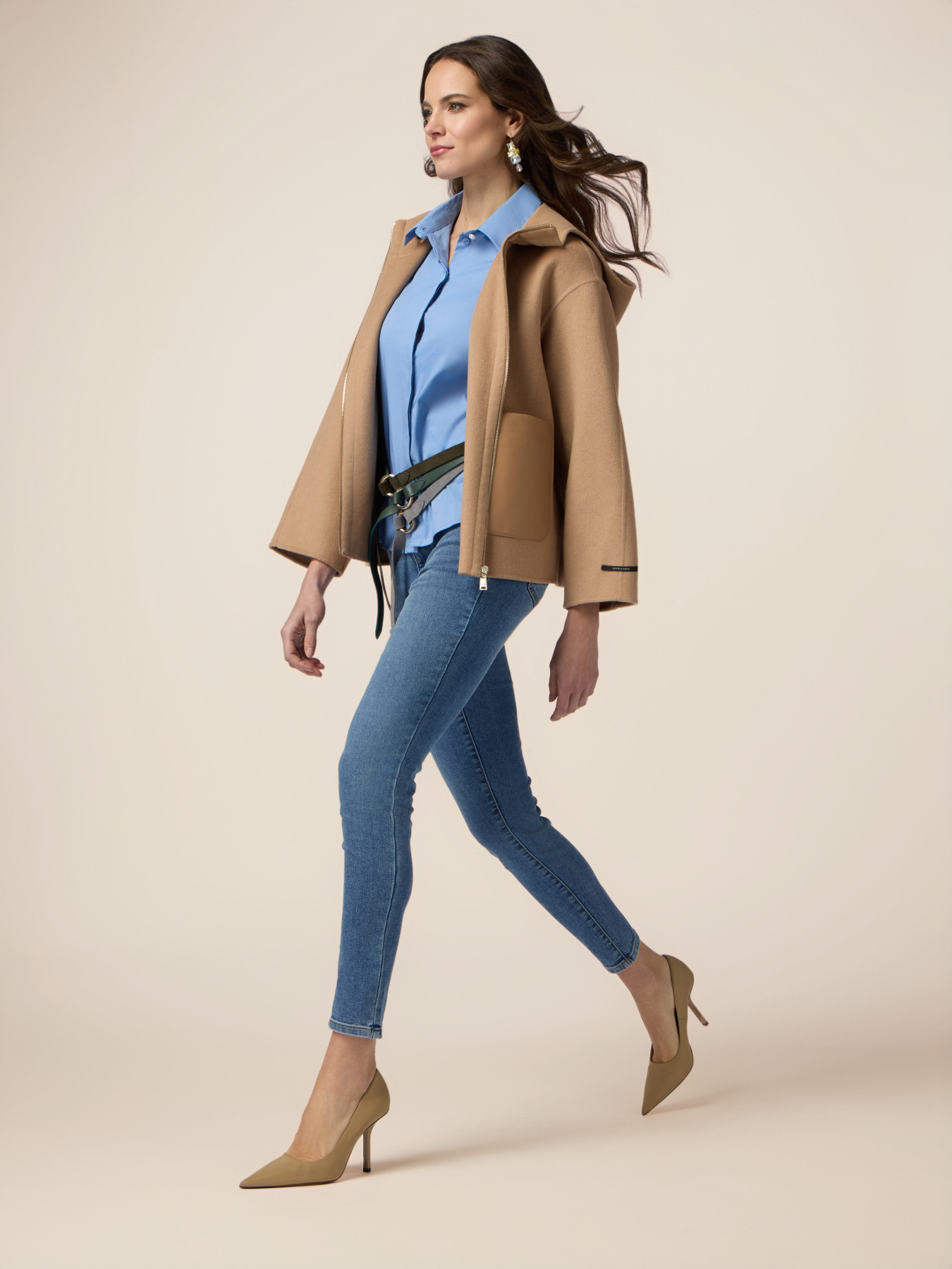 Jeans skinny con bottone gioiello image number 0