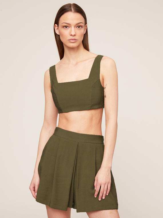 Short viscose brassiere top