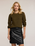 Pull ras-du-cou en mohair avec clous image number 3