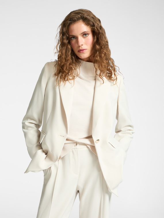 Blazer monopetto in tessuto cr&ecirc;pe